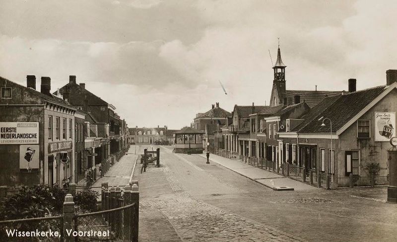 Bestand:Hotel Wielersrust Voorstraat Wissenkerke ca 1949.JPG